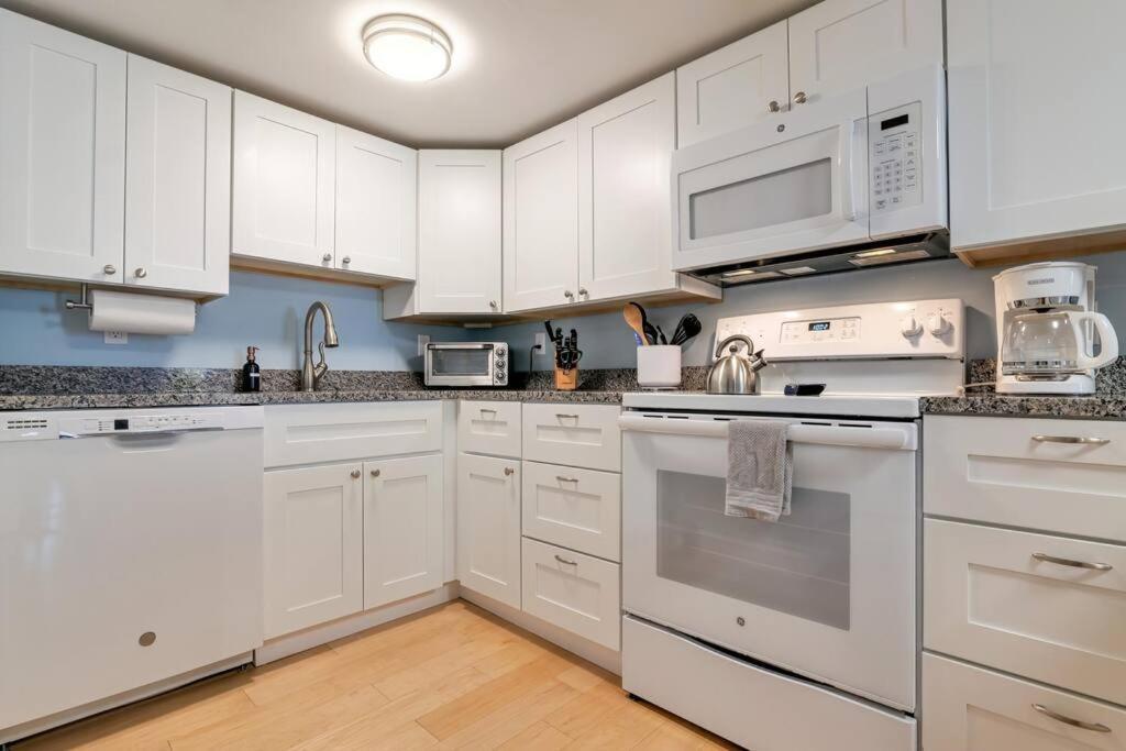 2Br Apt W/ 3 Min Walk To Downtown Swh - Low Tide Southwest Harbor Extérieur photo